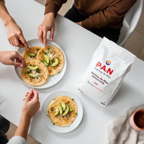 Harina de Maíz Precocida - 2KG - P.A.N