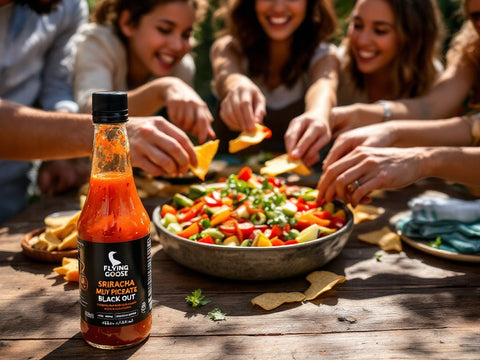 Salsa Sriracha Muy Picante Black Out Gluten Free Vegan - 455 ml - Flying Goose